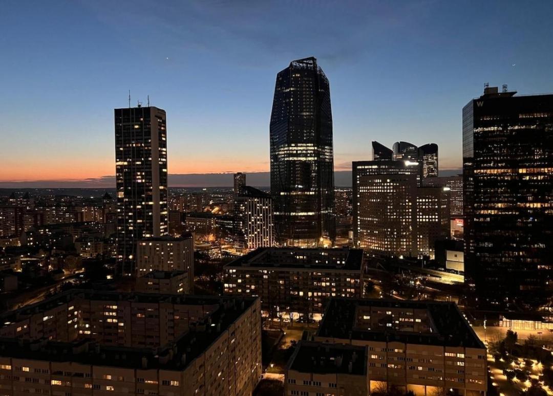 View In La Defense Apartment *